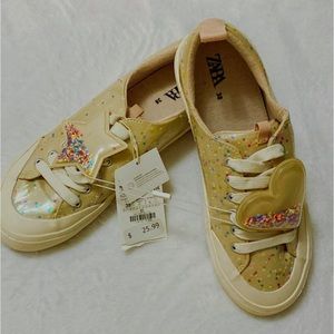 Zara Cream Color Shoe for ladies